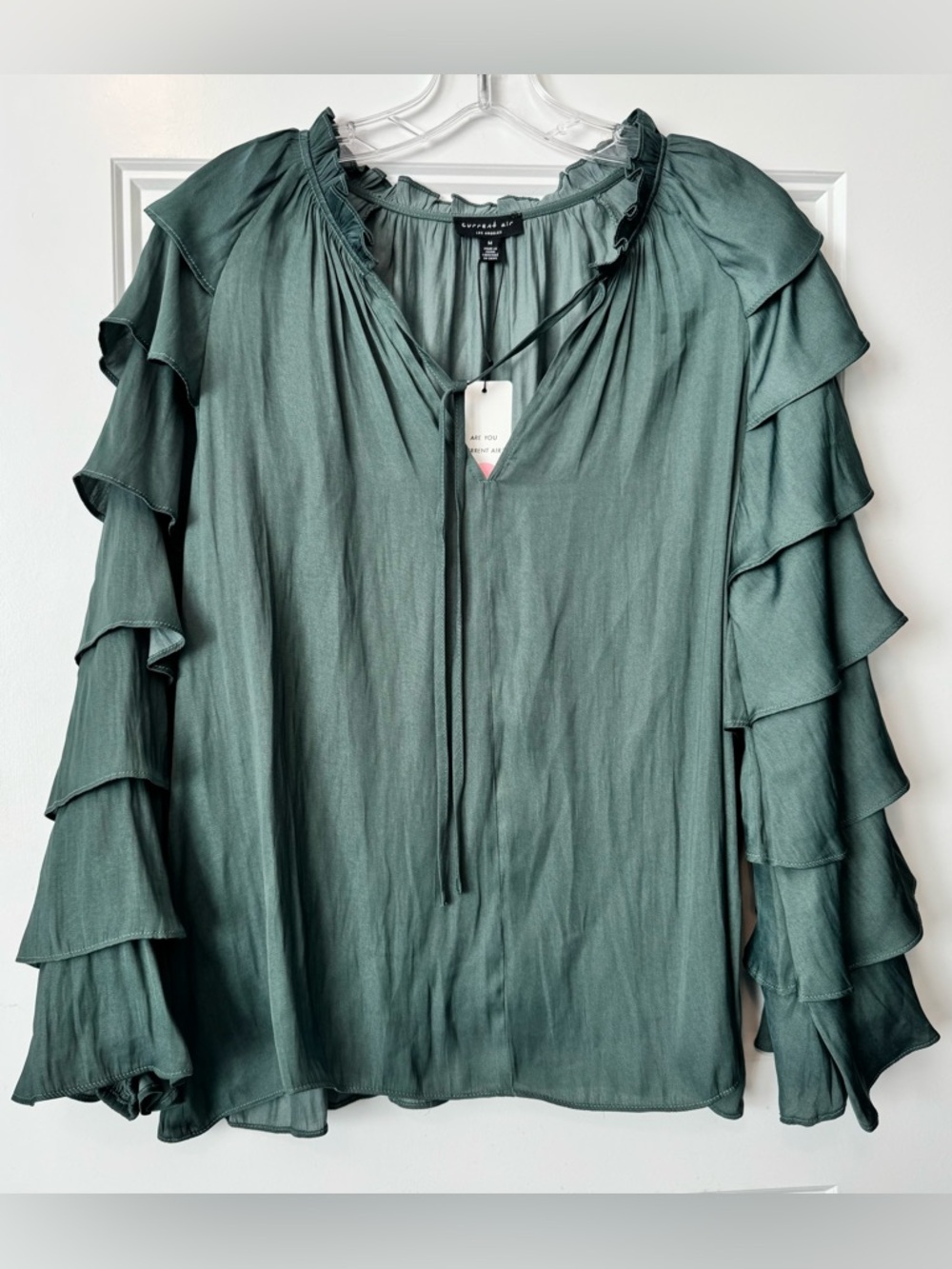 Current Air NWT Ruffle Sleeve Blouse Womens Medium Green Tiered Boho Flowy Top